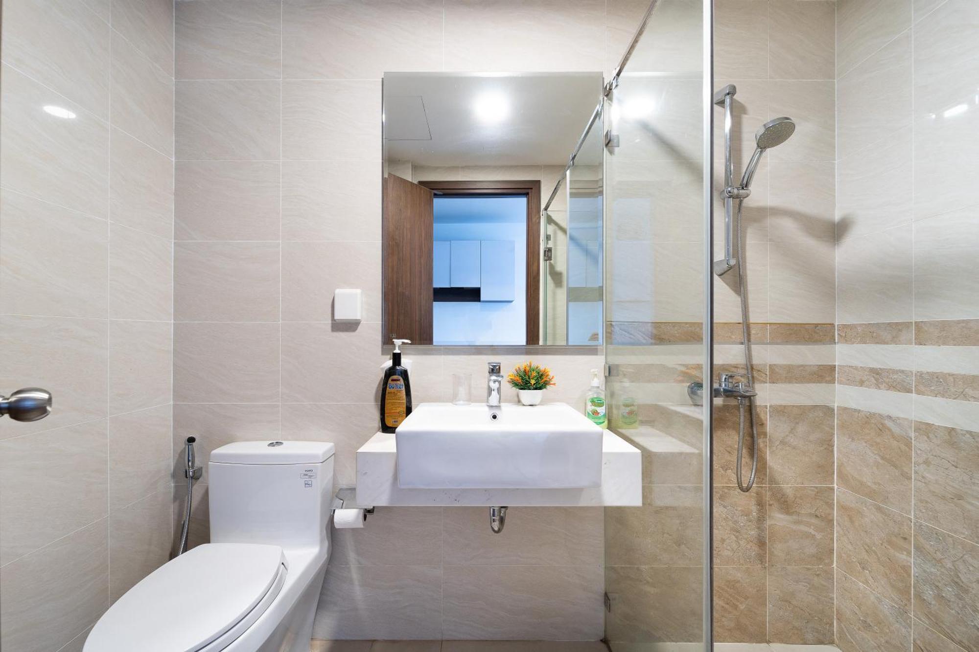 Saigon Royal D4 - Serene Pool View Studio - Hana Apart Khách sạn hẻo lánh